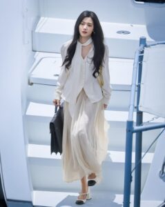 KHI TRUYỀN KỲ SỤP ĐỔ