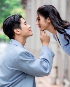 YÊU ONLINE SUỐT BA NĂM TRỜI